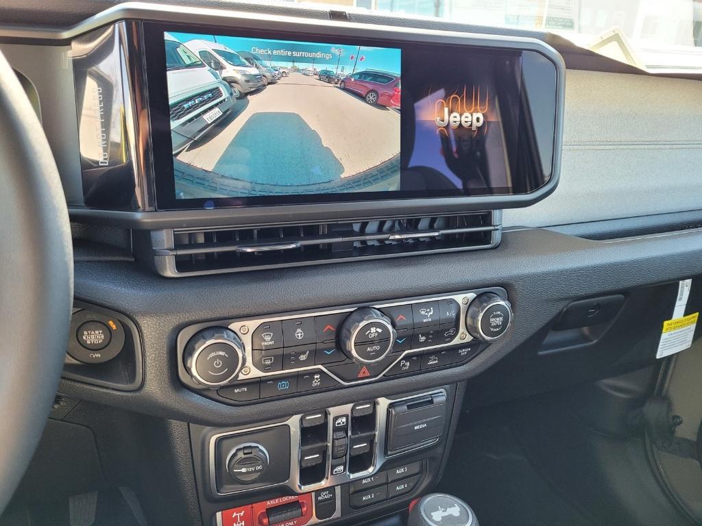 new 2025 Jeep Wrangler 4xe car