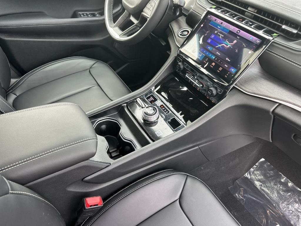 new 2025 Jeep Grand Cherokee L car, priced at $52,860