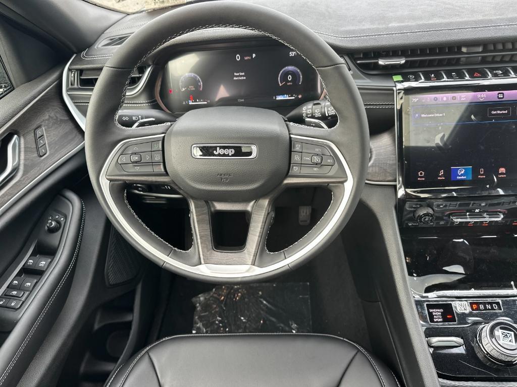 new 2025 Jeep Grand Cherokee L car, priced at $52,860