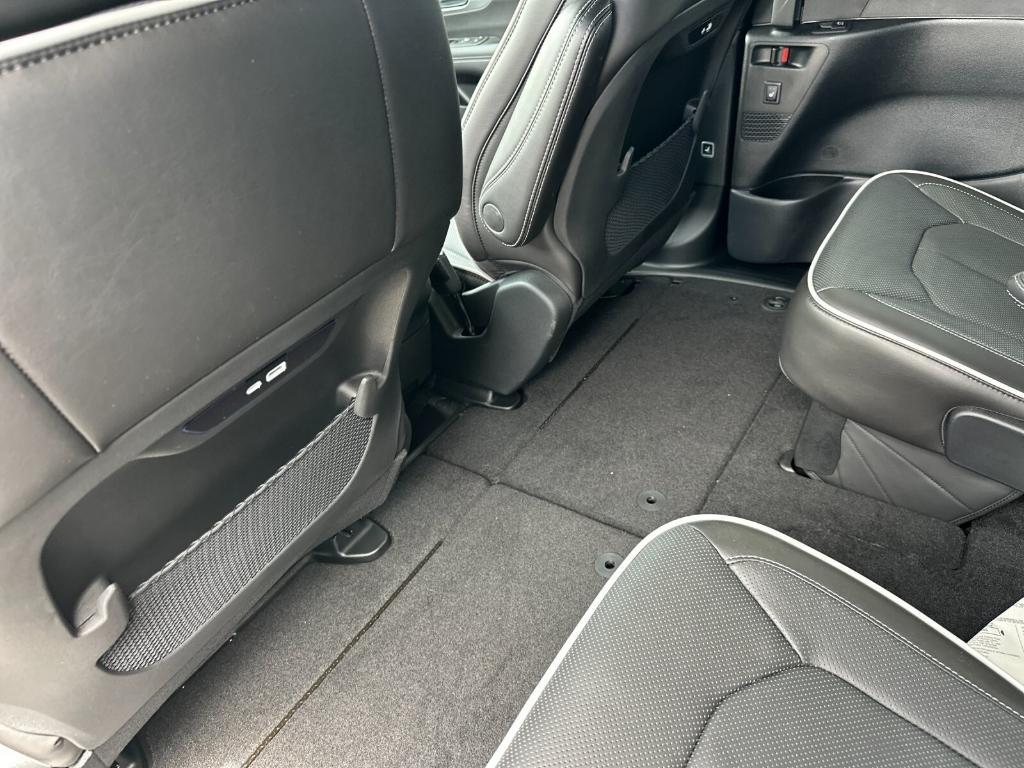 new 2025 Chrysler Pacifica car, priced at $55,840