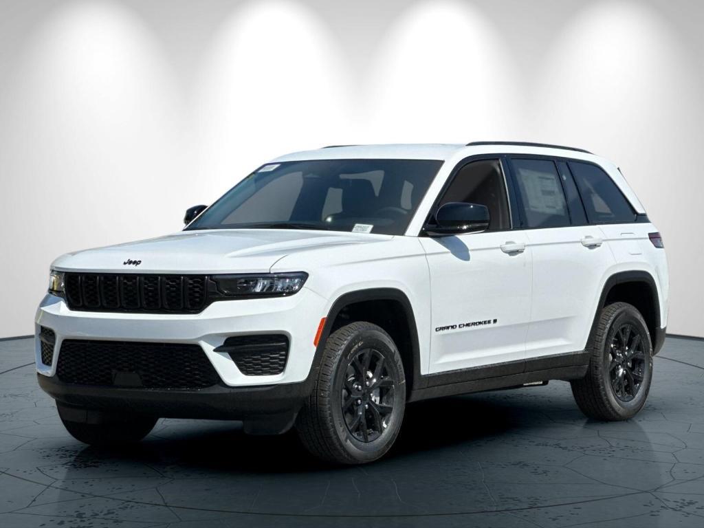 new 2025 Jeep Grand Cherokee car, priced at $45,635