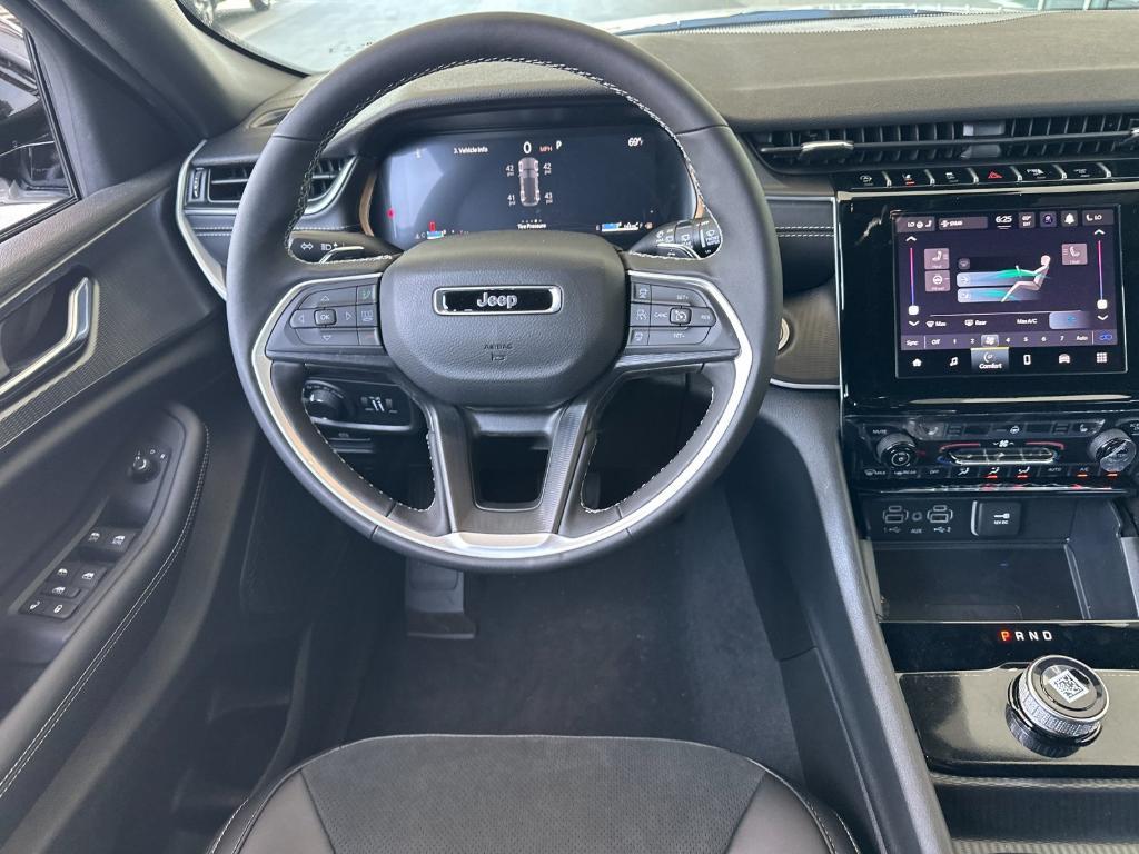 new 2025 Jeep Grand Cherokee car, priced at $45,635