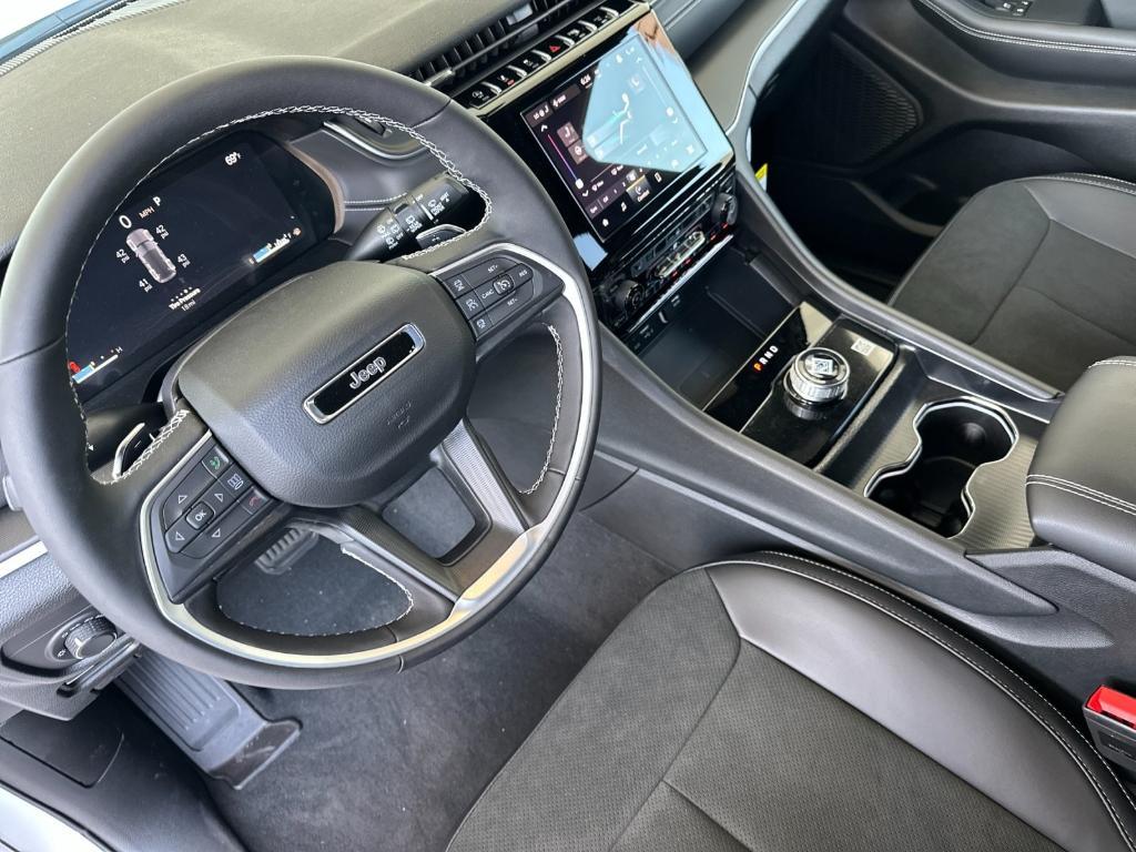 new 2025 Jeep Grand Cherokee car, priced at $45,635