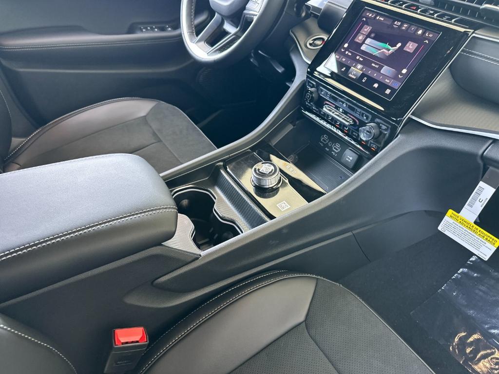 new 2025 Jeep Grand Cherokee car, priced at $45,635