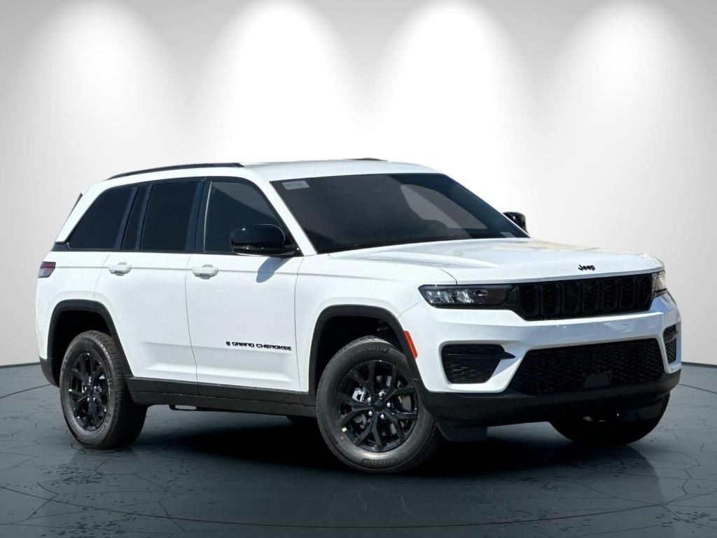 new 2025 Jeep Grand Cherokee car, priced at $45,635