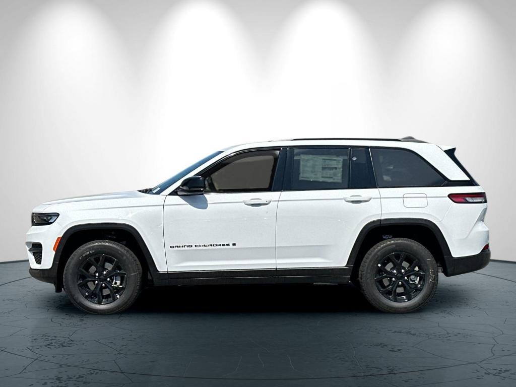 new 2025 Jeep Grand Cherokee car, priced at $45,635