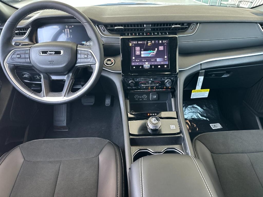 new 2025 Jeep Grand Cherokee car, priced at $45,635
