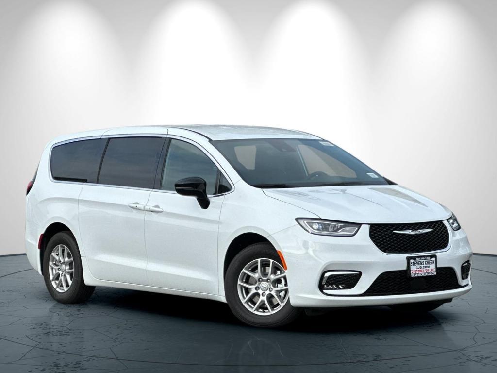 new 2025 Chrysler Pacifica car, priced at $44,445