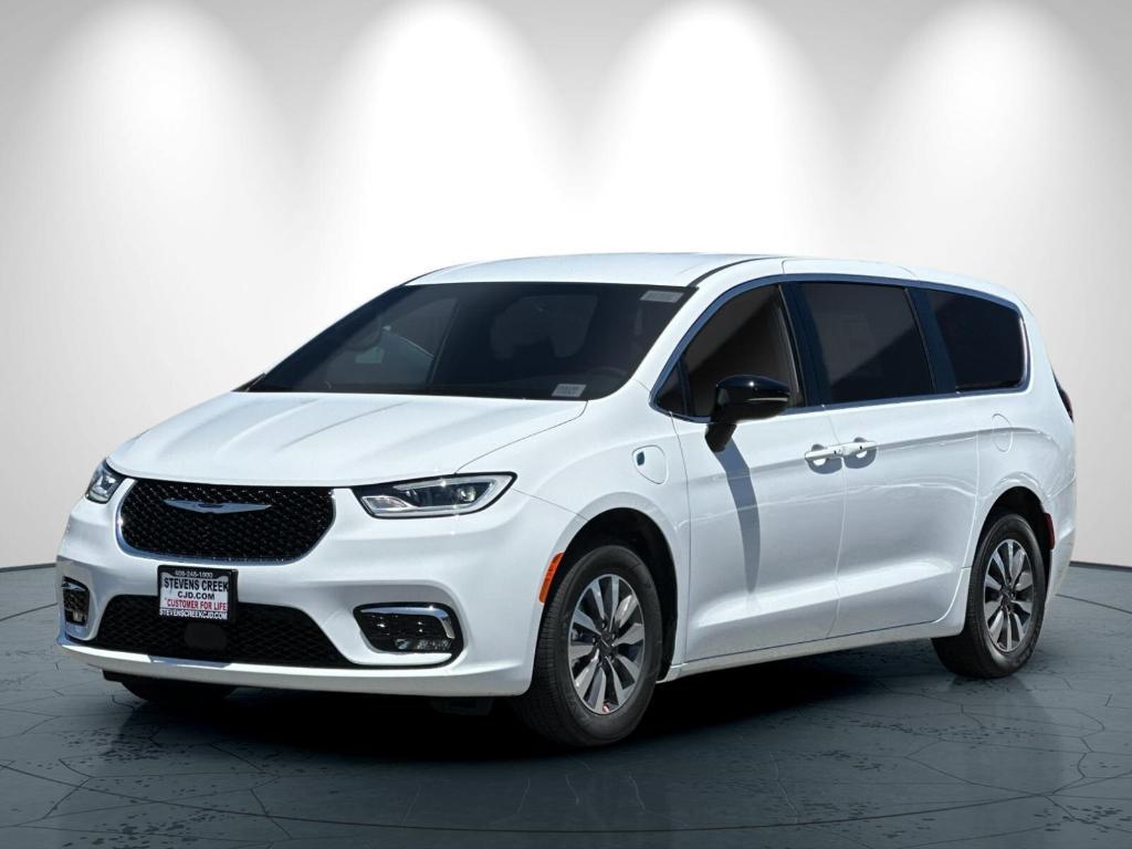new 2025 Chrysler Pacifica Hybrid car, priced at $53,050