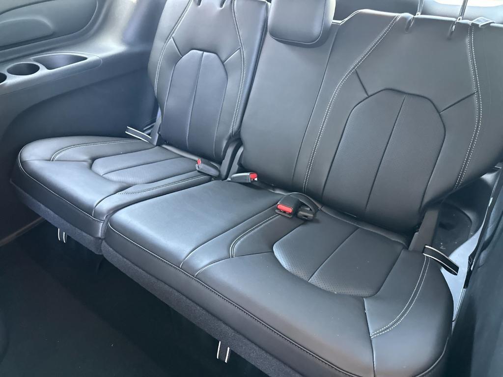 new 2025 Chrysler Pacifica Hybrid car, priced at $53,050