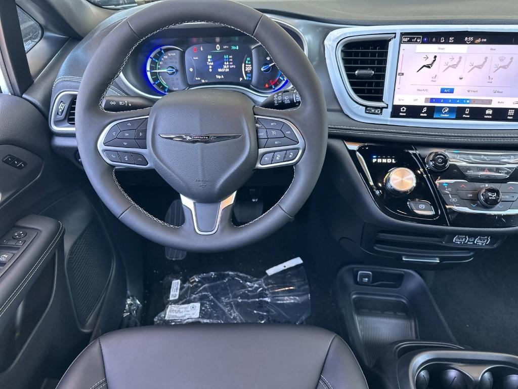 new 2025 Chrysler Pacifica Hybrid car, priced at $53,050