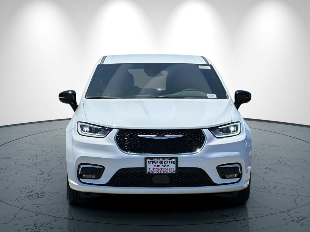 new 2025 Chrysler Pacifica Hybrid car, priced at $53,050