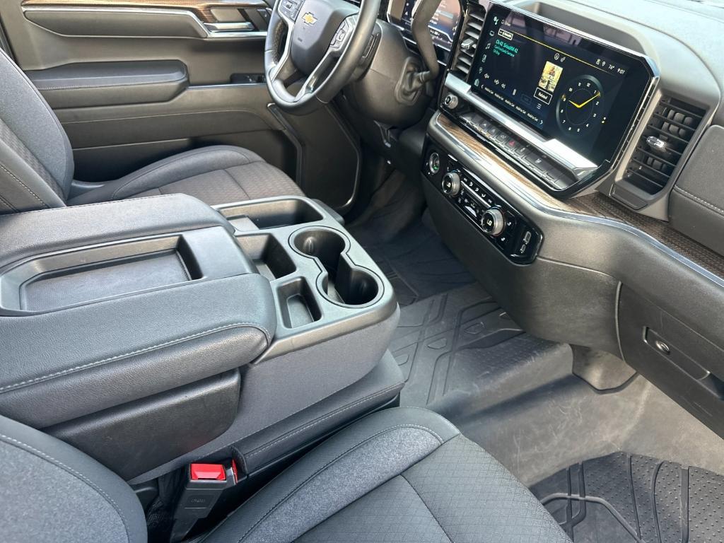 used 2024 Chevrolet Silverado 1500 car, priced at $41,997