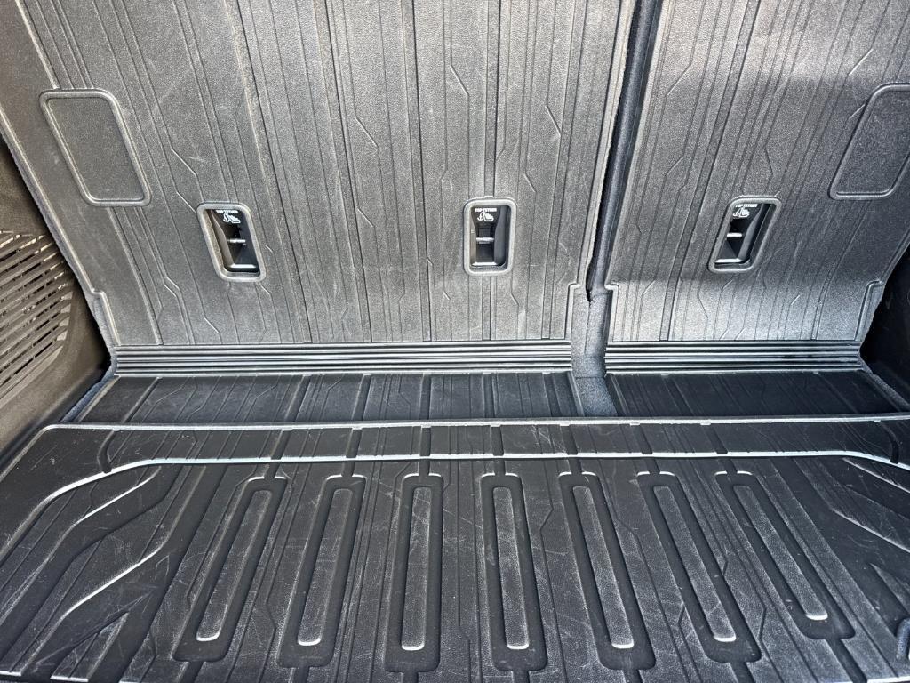 used 2023 GMC Yukon car, priced at $66,806