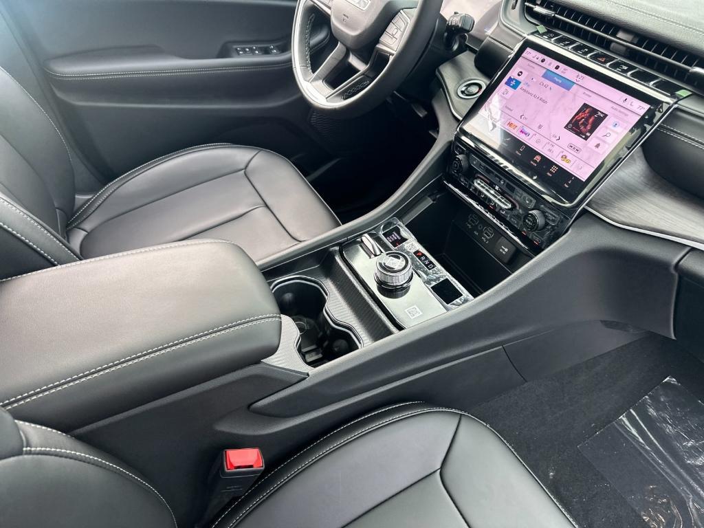 new 2025 Jeep Grand Cherokee car, priced at $52,735