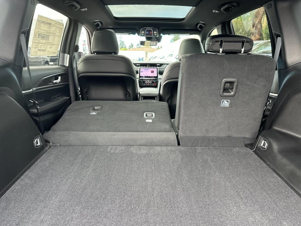 new 2025 Jeep Grand Cherokee car, priced at $52,735