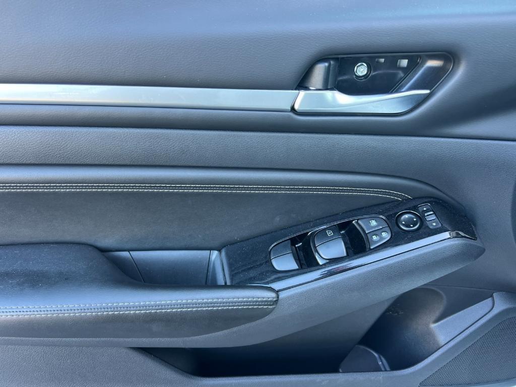 used 2023 Nissan Altima car, priced at $22,987