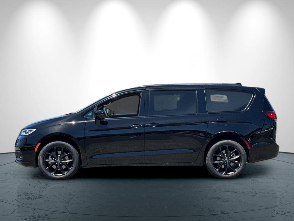 new 2025 Chrysler Pacifica car, priced at $59,165