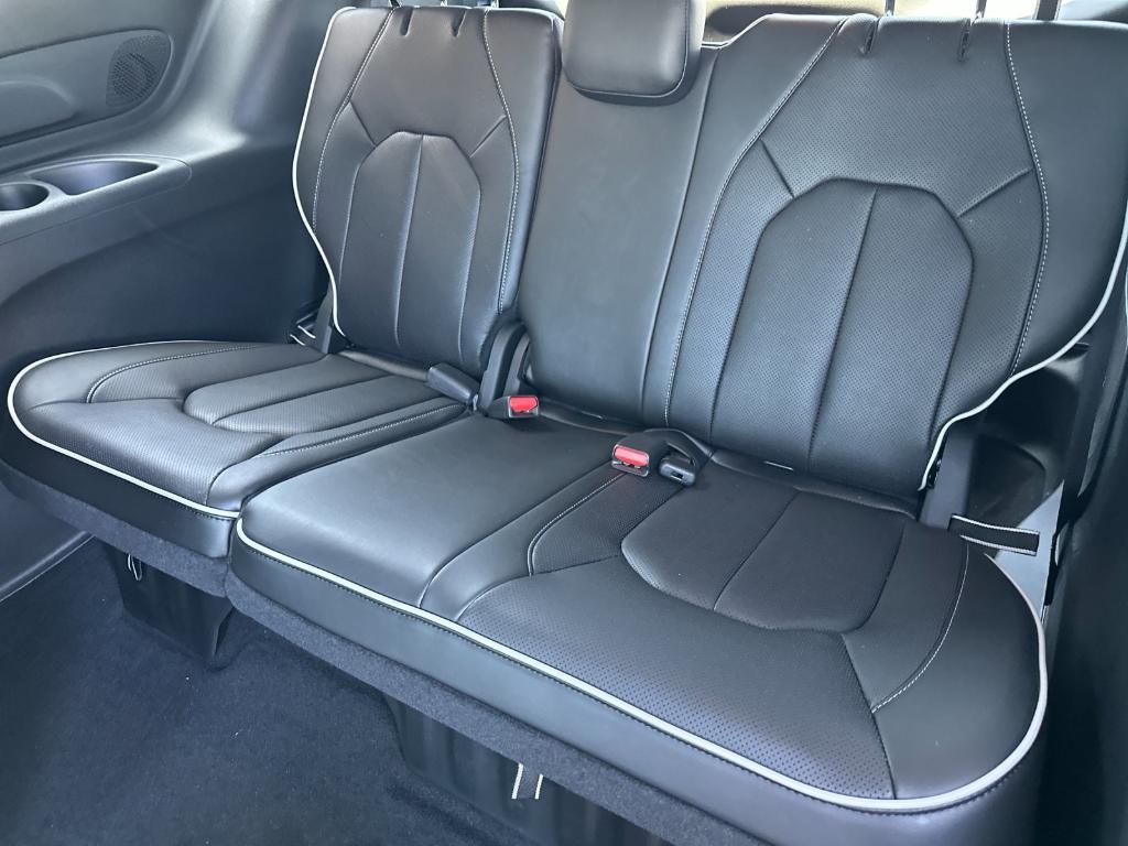 new 2025 Chrysler Pacifica car, priced at $59,165