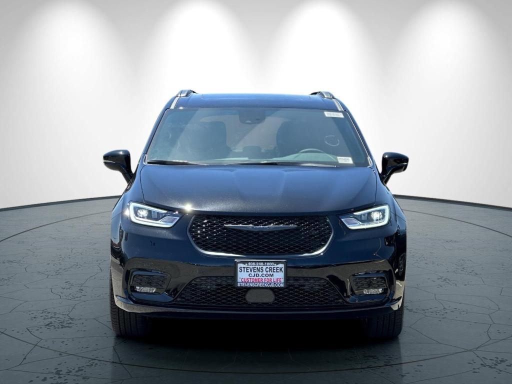 new 2025 Chrysler Pacifica car, priced at $59,165