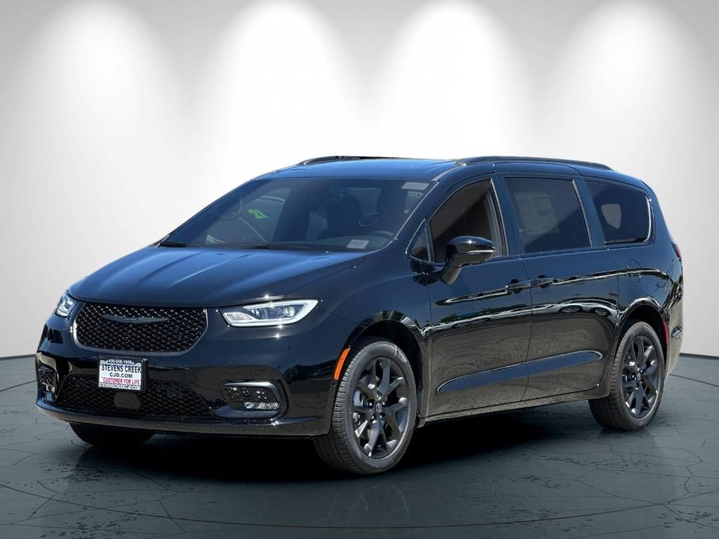 new 2025 Chrysler Pacifica car, priced at $59,165