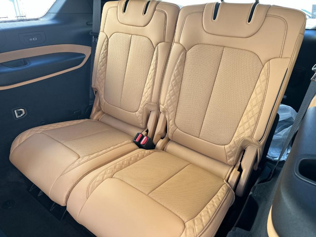 new 2025 Jeep Grand Cherokee L car, priced at $74,600