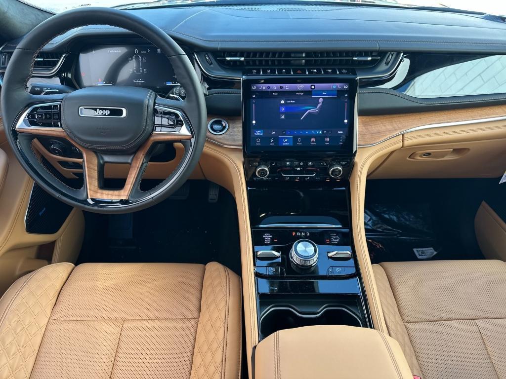 new 2025 Jeep Grand Cherokee L car, priced at $74,600