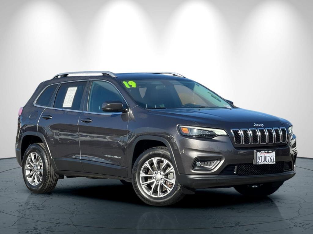 used 2019 Jeep Cherokee car, priced at $16,995
