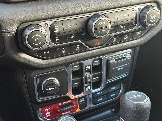 new 2025 Jeep Gladiator car, priced at $63,820