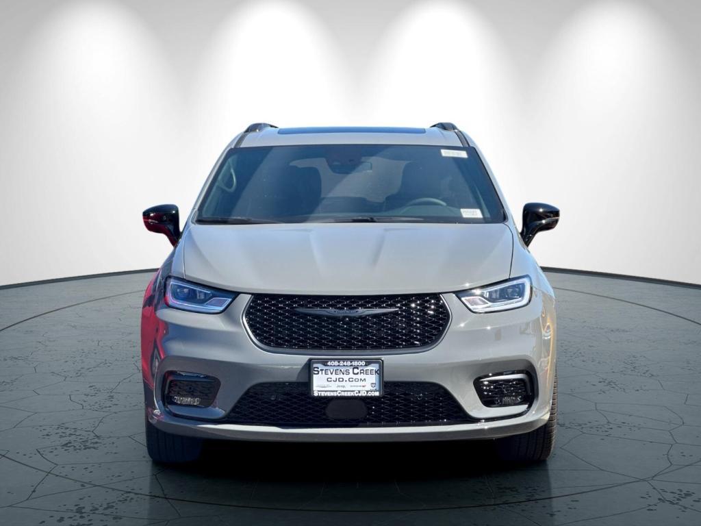 new 2025 Chrysler Pacifica car, priced at $59,660