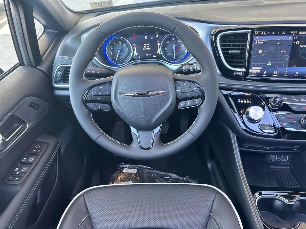 new 2025 Chrysler Pacifica car, priced at $59,660