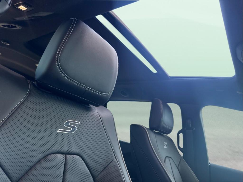 new 2025 Chrysler Pacifica car, priced at $59,660