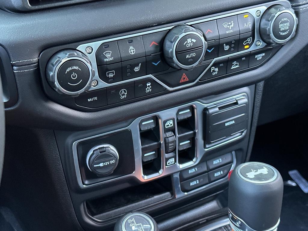new 2025 Jeep Wrangler car, priced at $60,805