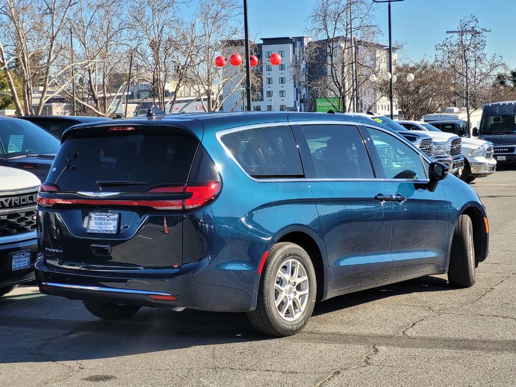 new 2025 Chrysler Pacifica car, priced at $40,742