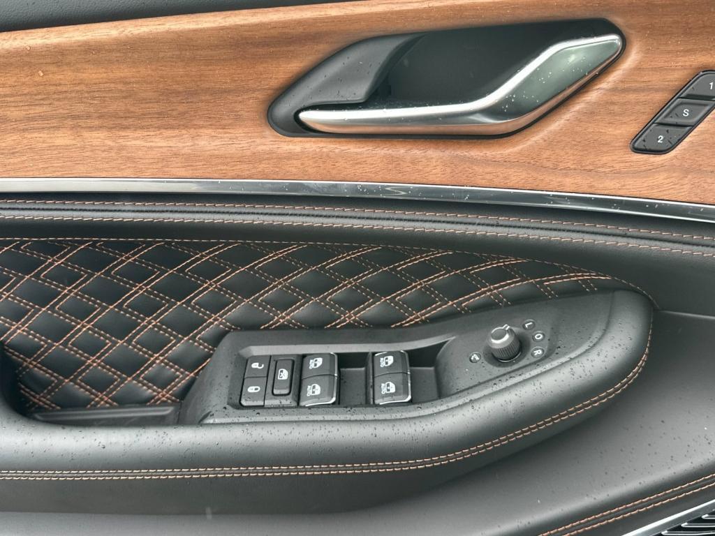 new 2025 Jeep Grand Cherokee L car, priced at $71,825