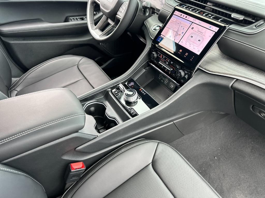 new 2025 Jeep Grand Cherokee 4xe car