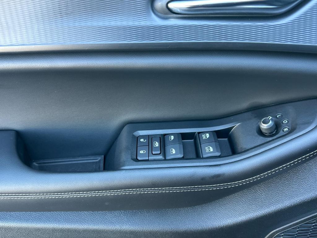 used 2024 Jeep Grand Cherokee L car, priced at $30,899