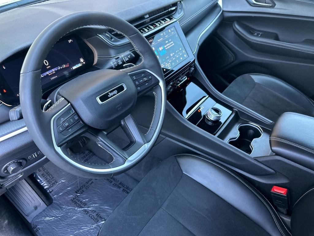 used 2024 Jeep Grand Cherokee L car, priced at $30,899
