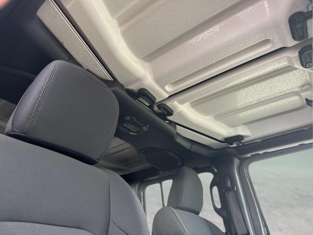 used 2021 Jeep Wrangler Unlimited car, priced at $32,998