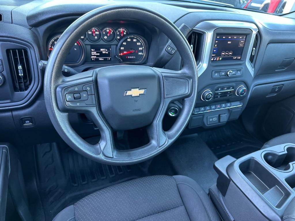 used 2024 Chevrolet Silverado 1500 car, priced at $32,994