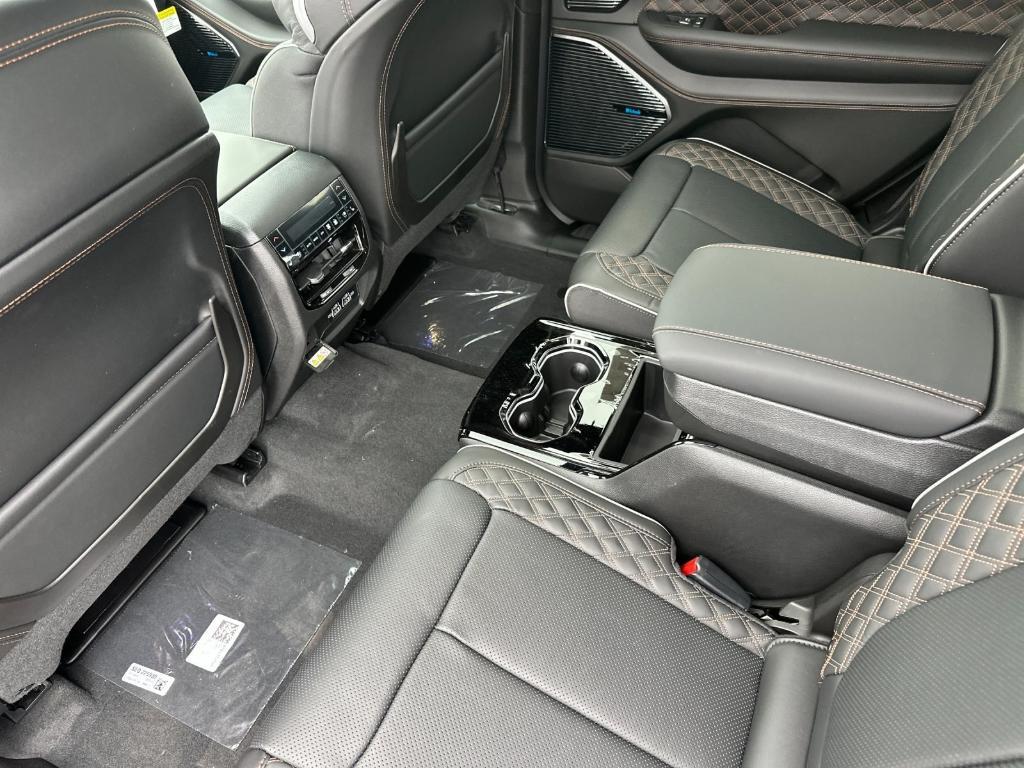 new 2025 Jeep Grand Cherokee L car, priced at $73,850