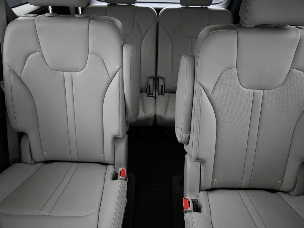 used 2022 Kia Sorento car, priced at $30,999