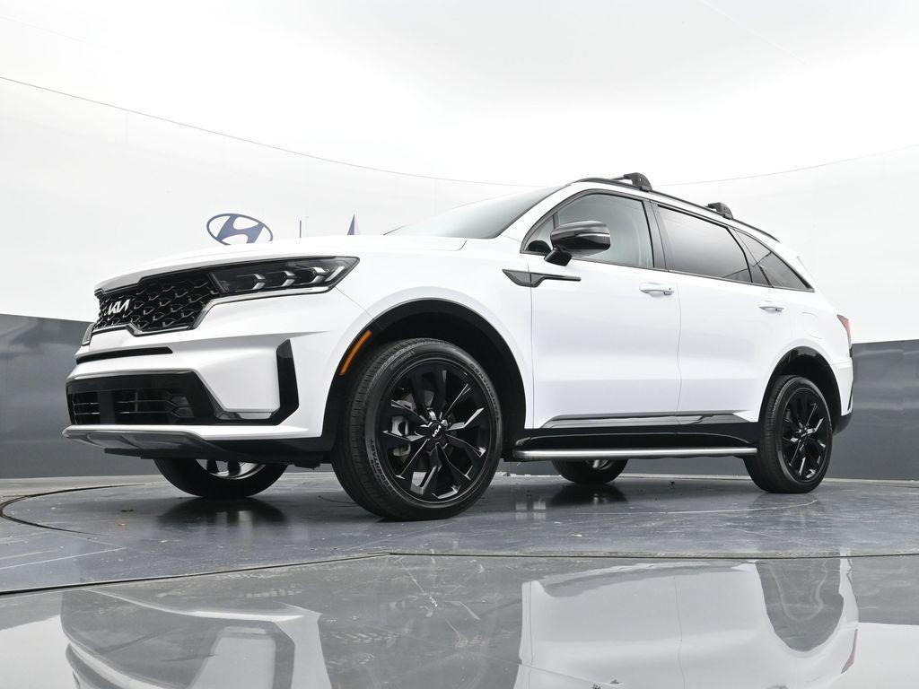 used 2022 Kia Sorento car, priced at $30,999