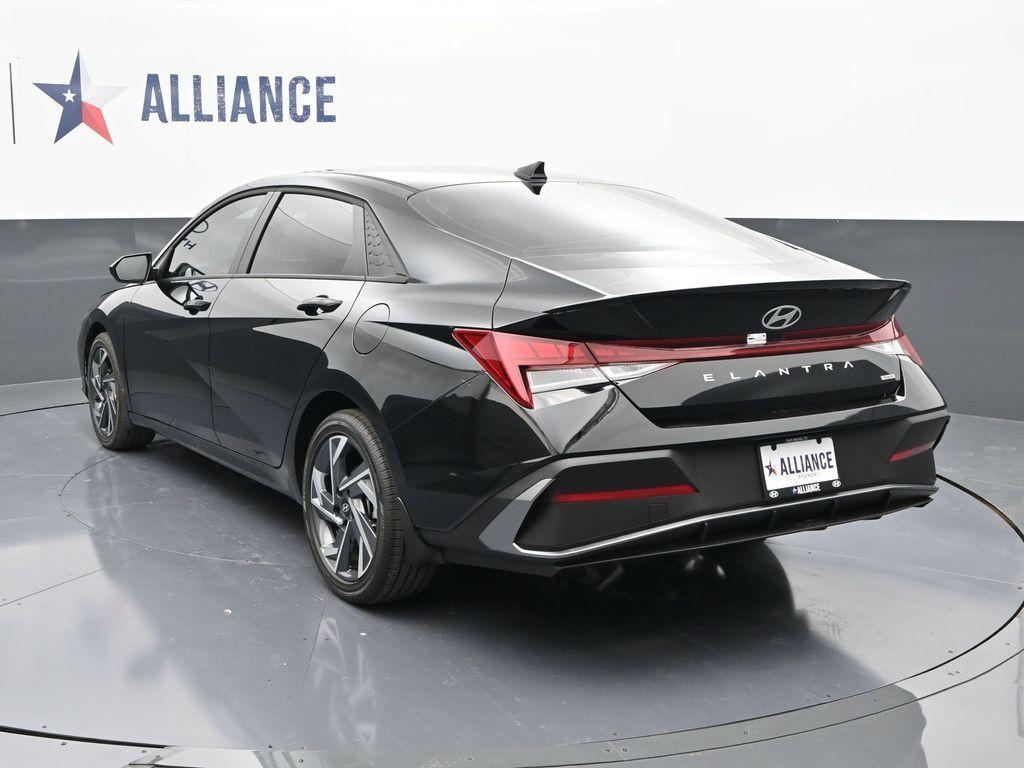 new 2025 Hyundai ELANTRA HEV car, priced at $26,306