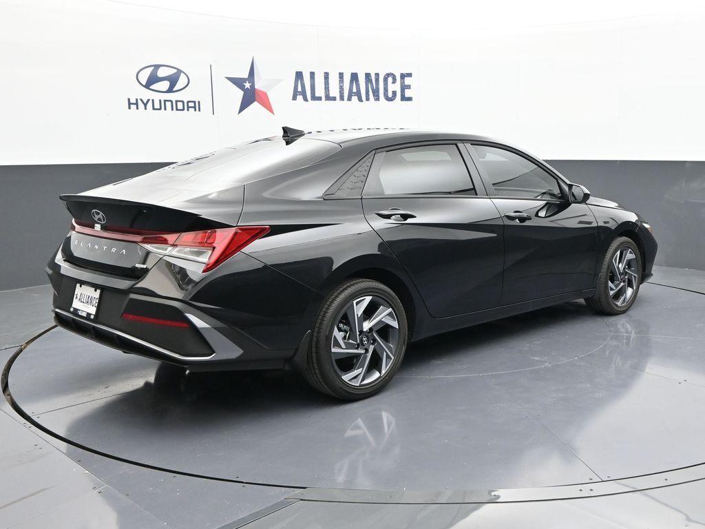 new 2025 Hyundai ELANTRA HEV car, priced at $26,306