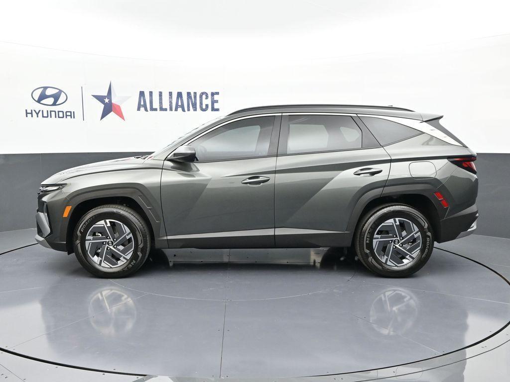 new 2025 Hyundai TUCSON Hybrid car, priced at $31,607