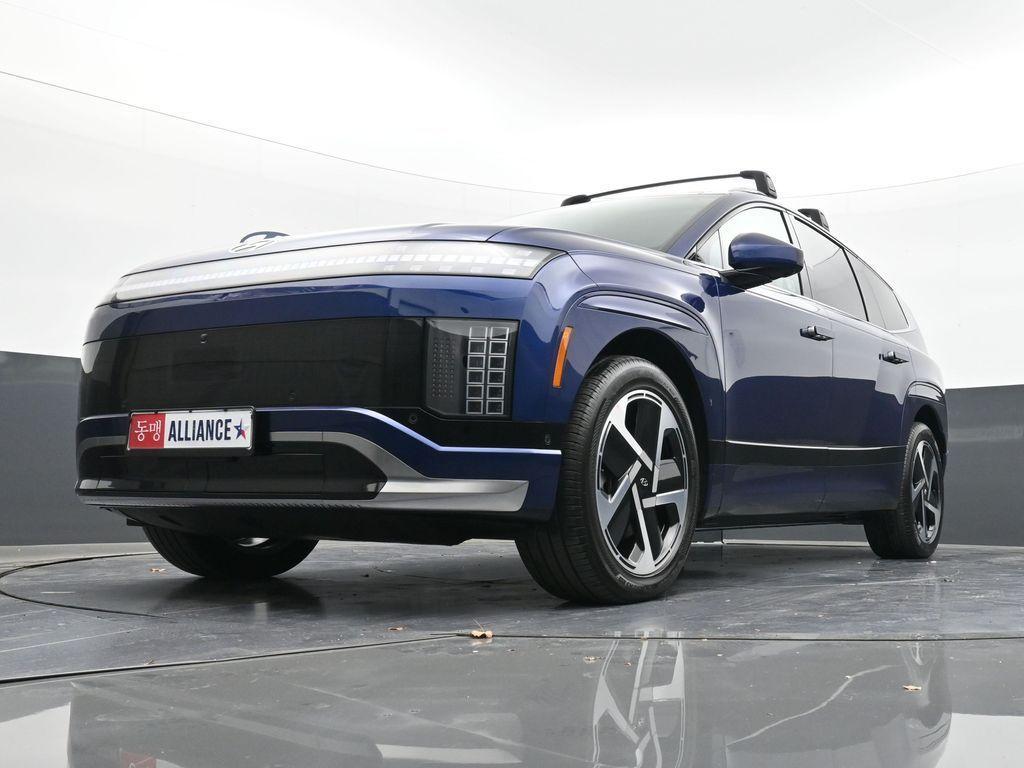 new 2026 Hyundai IONIQ 9 car, priced at $72,648