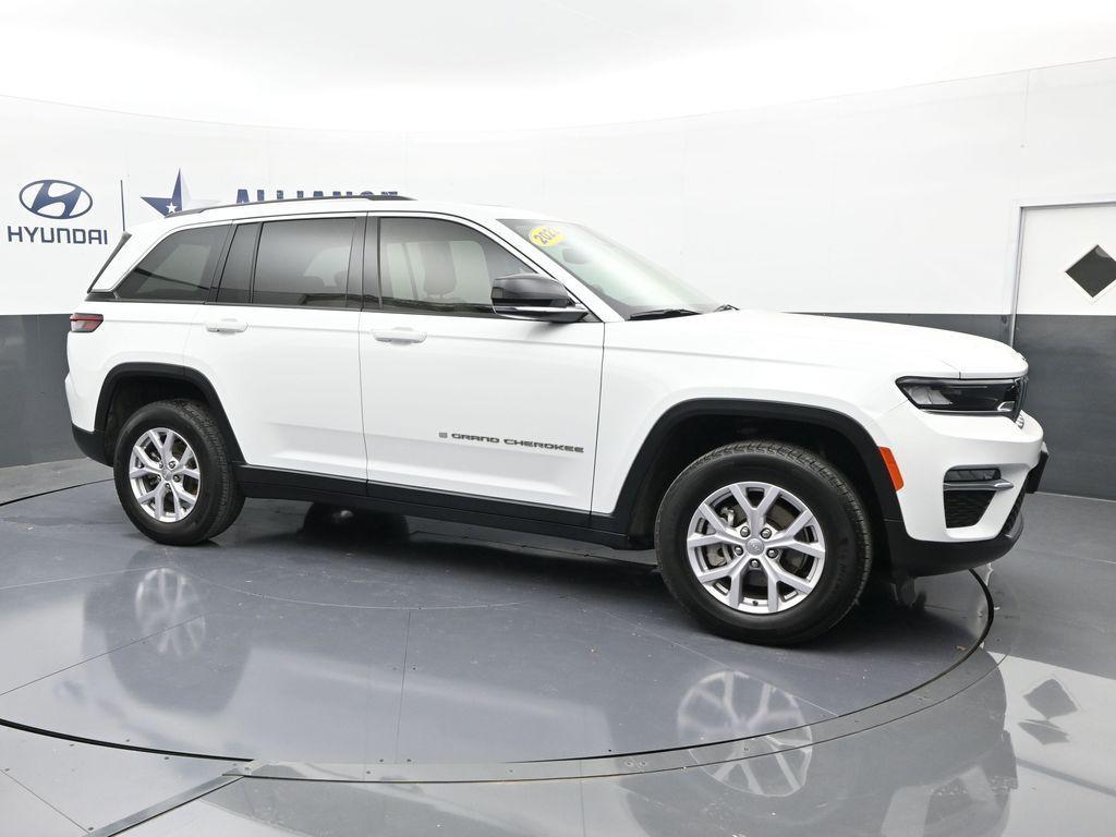 used 2022 Jeep Grand Cherokee car, priced at $29,779