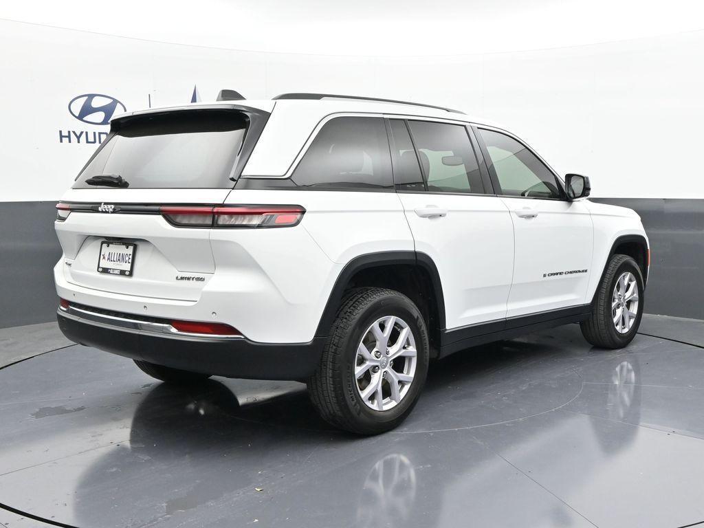 used 2022 Jeep Grand Cherokee car, priced at $29,779