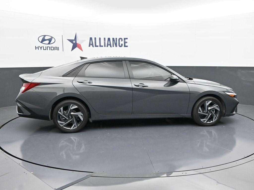 new 2025 Hyundai ELANTRA HEV car, priced at $26,321